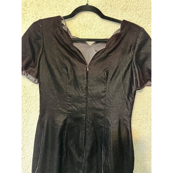 VTG Santa Fe Dark‎ Purple Velvet Sleeveless Dress Size 4 Scolloped Neckline - Picture 8 of 15